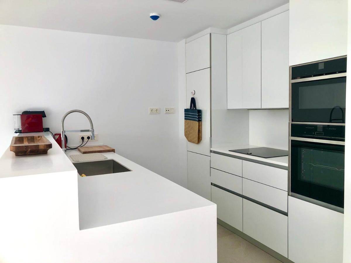 Modern Apartment In Front Of Cabopino Golf Marbella Exterior photo