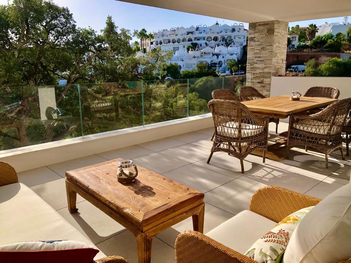 Modern Apartment In Front Of Cabopino Golf Marbella Exterior photo